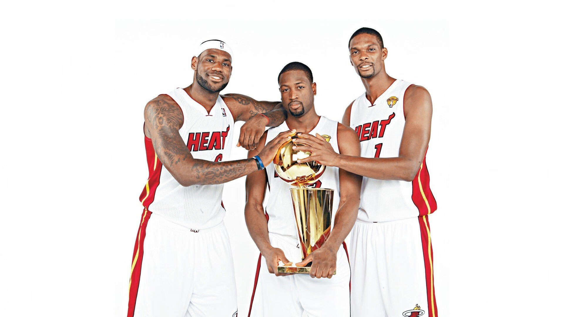 “马科斯·莫奇的强力防守与战术执行力,帮助美洲狮队在全球赛场占得先机”